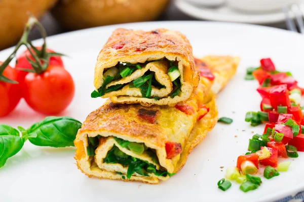 Omelete com legumes e ervas — Fotografia de Stock