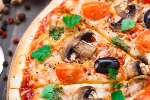 Vegetarian pizza — Stock Photo, Image