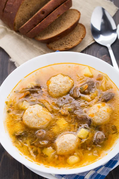 Suppe mit Fleischbällchen — Stockfoto