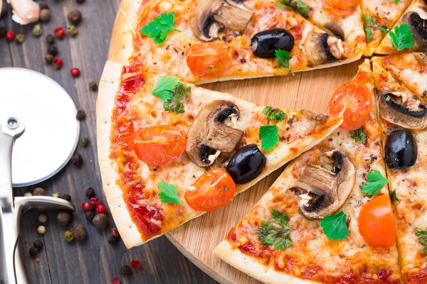 Vegetarische pizza — Stockfoto