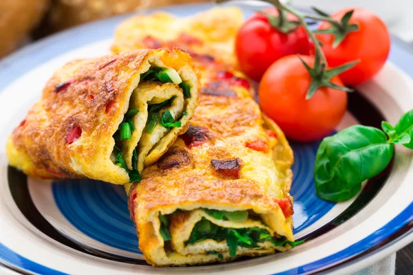 Omelete com legumes e ervas — Fotografia de Stock