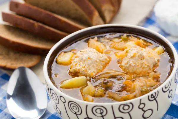 Sopa com bolas de carne — Fotografia de Stock