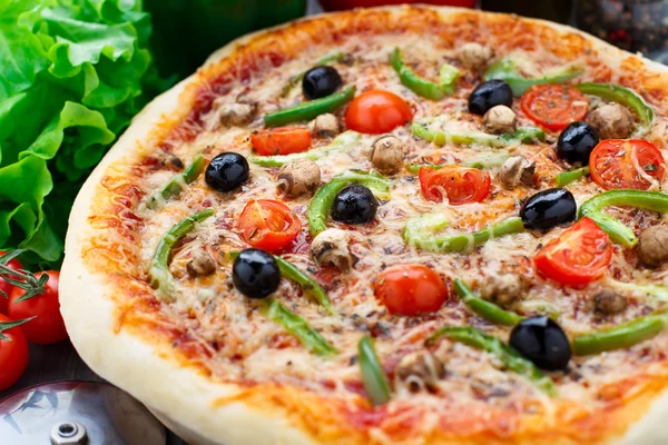 Vegetarian pizza — Stock Photo, Image