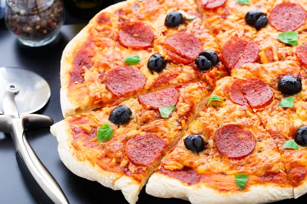 Deliciosa pizza de pepperoni —  Fotos de Stock