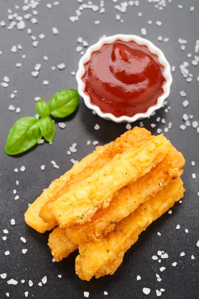 Bastoncini di formaggio fritto — Foto Stock