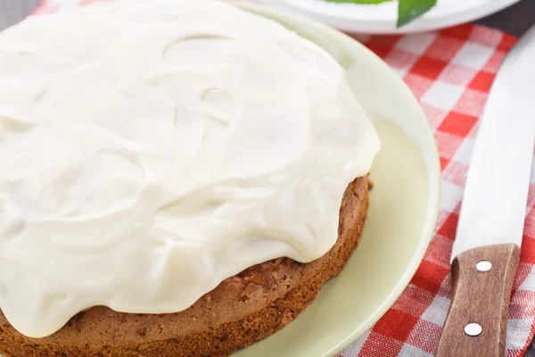 Gâteau aux carottes aux noix et cannelle — Photo