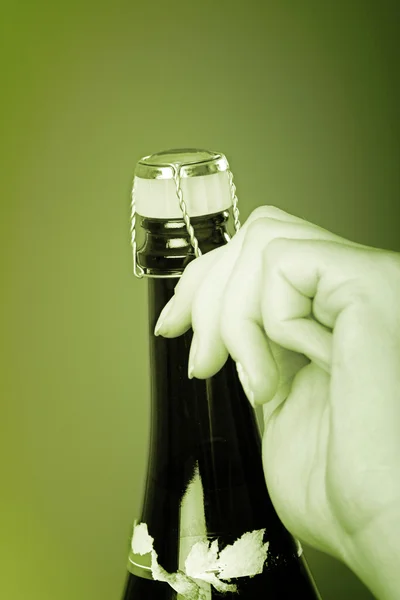Opening champagne bottle — Stock Photo, Image