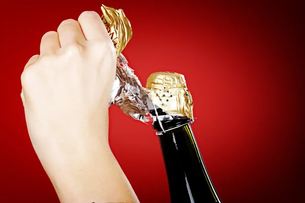 Opening champagne bottle — Stock Photo, Image