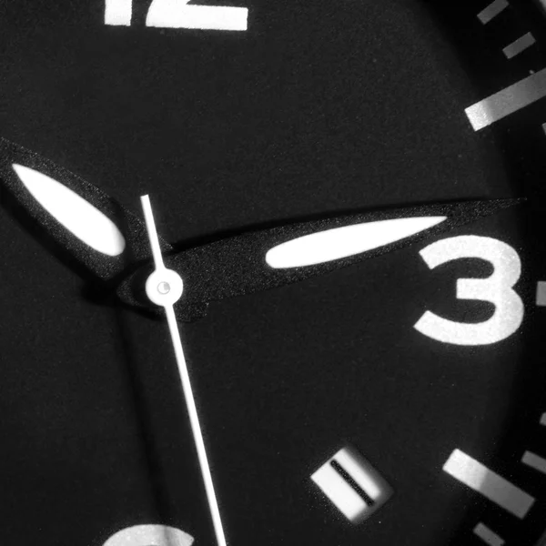 Reloj blanco y negro . — Foto de Stock