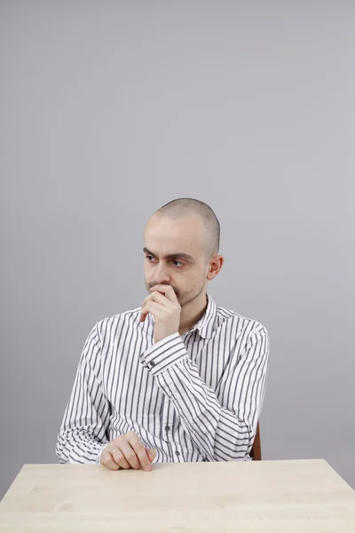 Man at desk — Stock Photo, Image