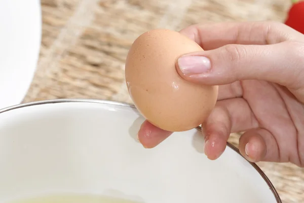 Broken eggs — Stock Photo, Image