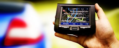 GPS bir erkeğin elinde..
