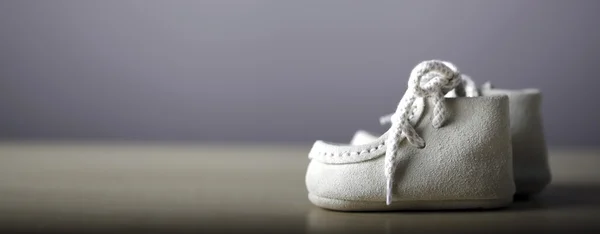 Zapatillas para niños pequeños — Foto de Stock