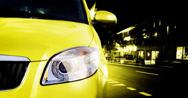 Auto op de weg. — Stockfoto