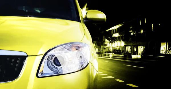 Auto op de weg. — Stockfoto