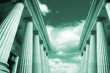 Yunan pillars