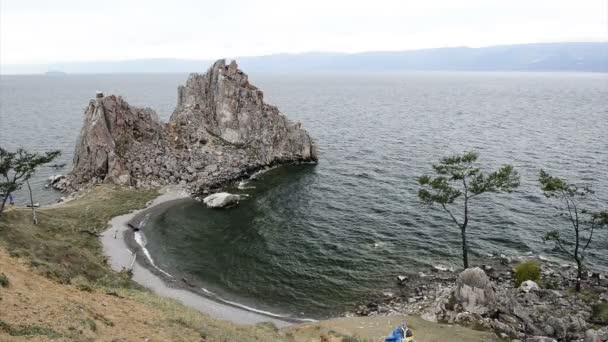 Onde nella baia sul lago Baikal — Video Stock