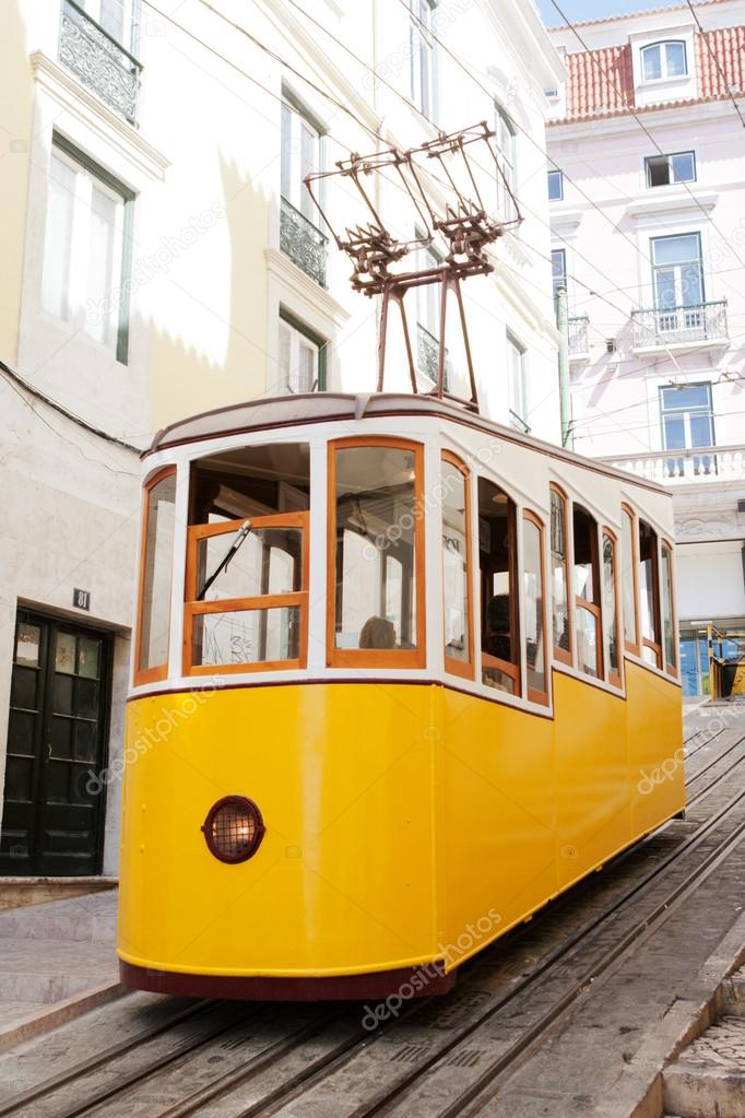Lisbon funicular Bika