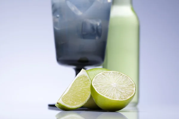 Färska mojito drink — Stockfoto