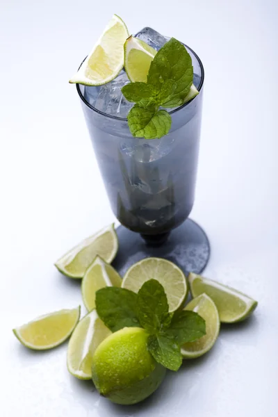 Bebida fresca de mojito — Foto de Stock