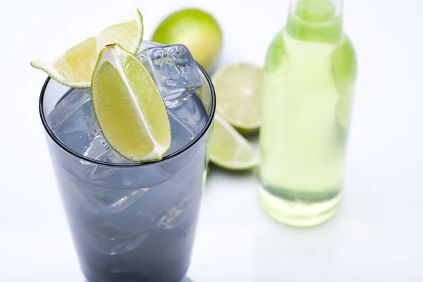 Färska mojito drink — Stockfoto