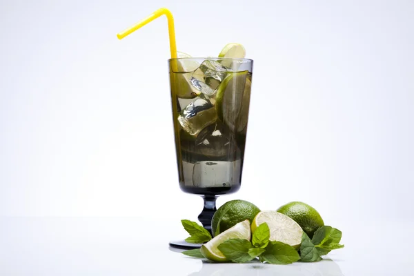 Färska mojito drink — Stockfoto