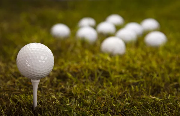 Mano y pelota de golf —  Fotos de Stock