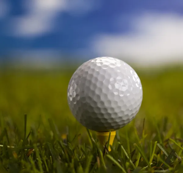 Mano y pelota de golf — Foto de Stock