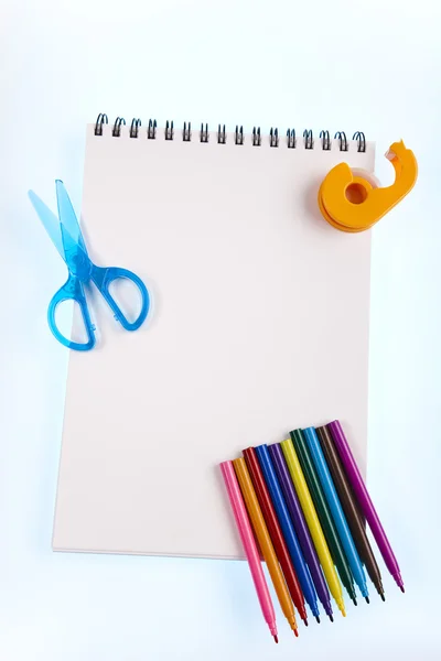 Terug naar school, Kladblok met supplies — Stockfoto