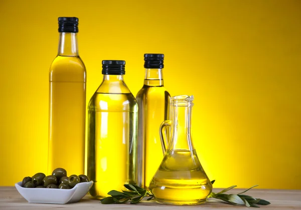 Olivenolie og oliven - Stock-foto