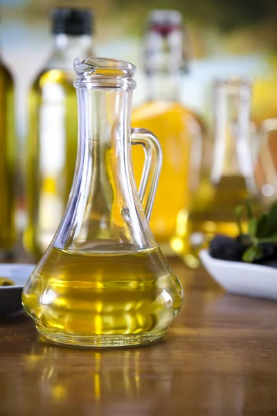 Olive oil and olives — Stock Photo, Image