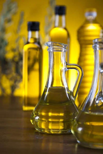 Caraffa con olio d'oliva — Foto Stock