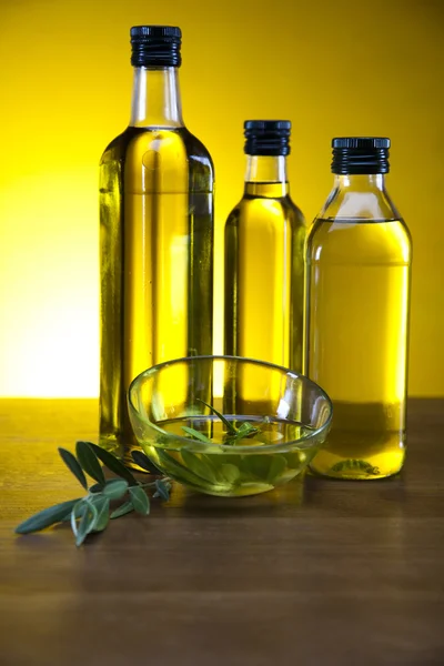 Bouteille d'huile d'olive — Photo