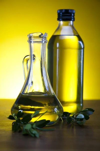 Frische Oliven, Olivenöl — Stockfoto