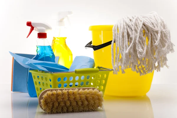 Produtos de limpeza variados — Fotografia de Stock
