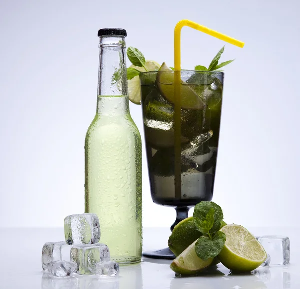 Fresh mojito drink — Stock Photo, Image