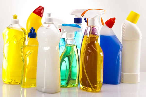Variété de produits de nettoyage — Photo
