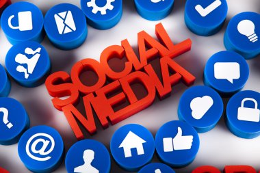 sosyal medya ile Internet kavramı