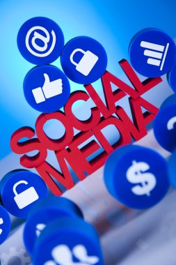 sosyal medya ile Internet kavramı