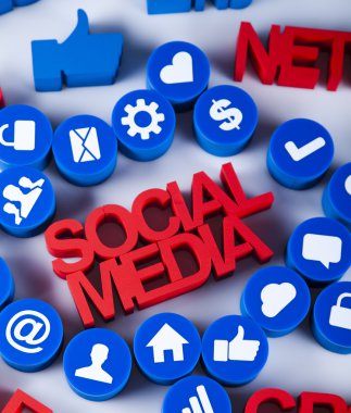 sosyal medya ile Internet kavramı