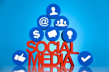 sosyal medya ile Internet kavramı