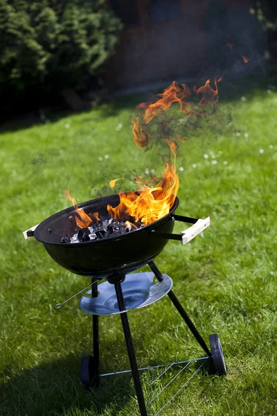 Brand, varm grillning — Stockfoto