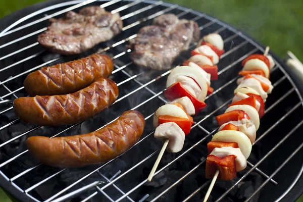 Grilling at summer weekend — Stock Photo, Image