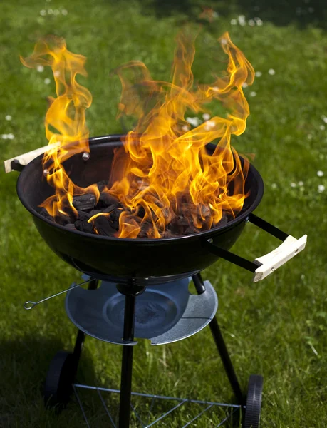 Brand, varm grillning — Stockfoto