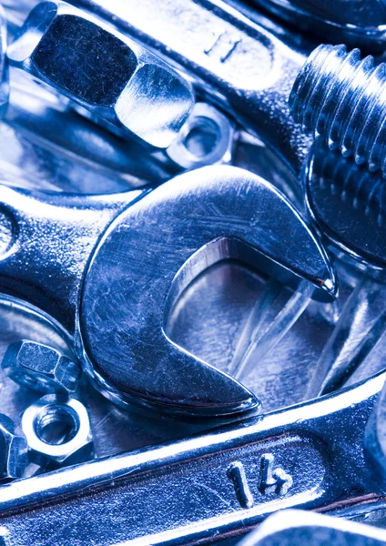 somun anahtarları, somun ve civata