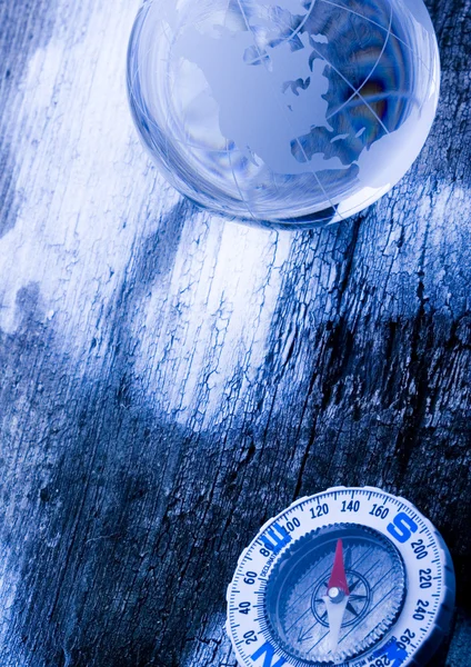 Kompas a crystall ball — Stock fotografie
