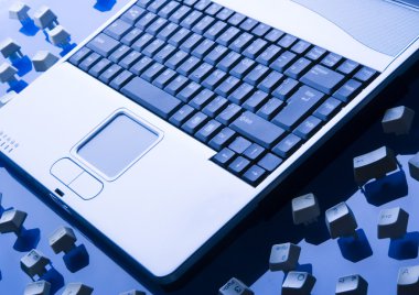 laptop ve klavye düğmeleri