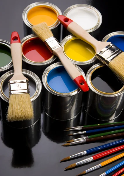 Paint and brushes — Stock Photo, Image