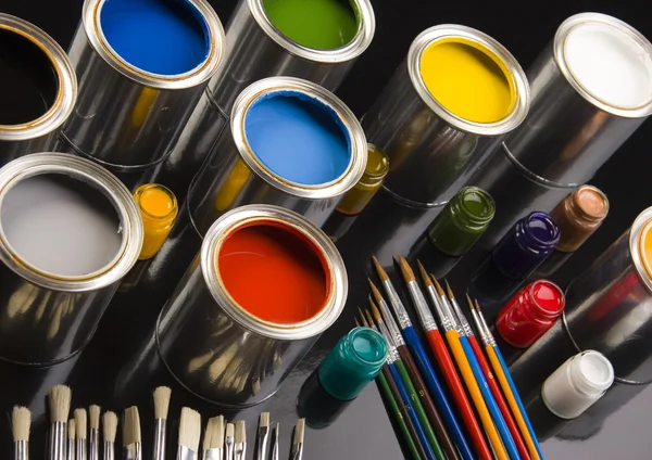 Paint and brush — Stock Photo, Image