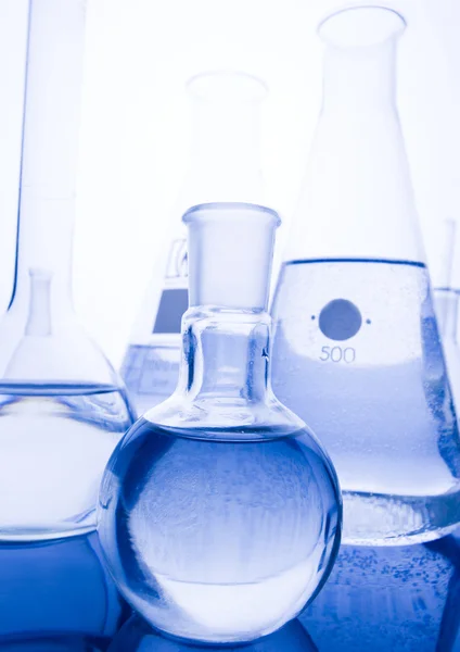 Attrezzature di laboratorio in vetro — Foto Stock